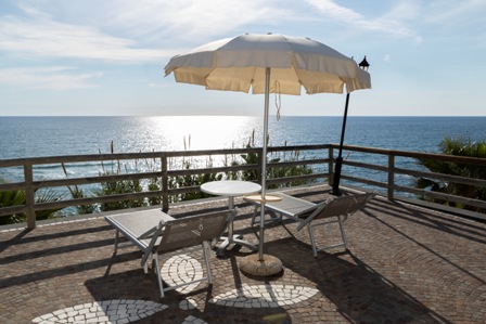 terrazzo panoramico sul mare dell' hotel baia delle sirene, forio isola d'ischia, casthotels group, cava dell'isola ischia, cava dell'isola forio, ciro castiglione ischia