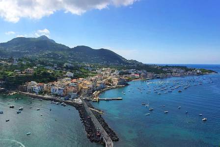 la vista dal castello aragonese ad Ischia Ponte isola d'ischia